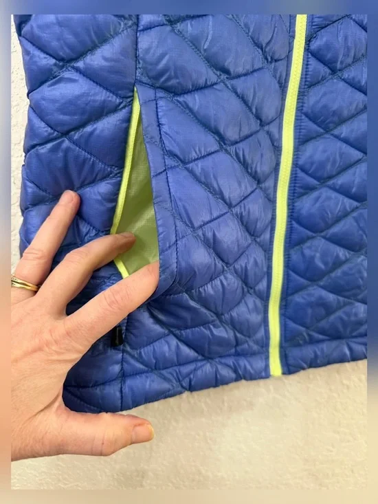 The North Face Thermoball Quilted Blue Vest with Lime Accents - S - Picture 2 of 10